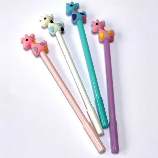 Giraffe pen